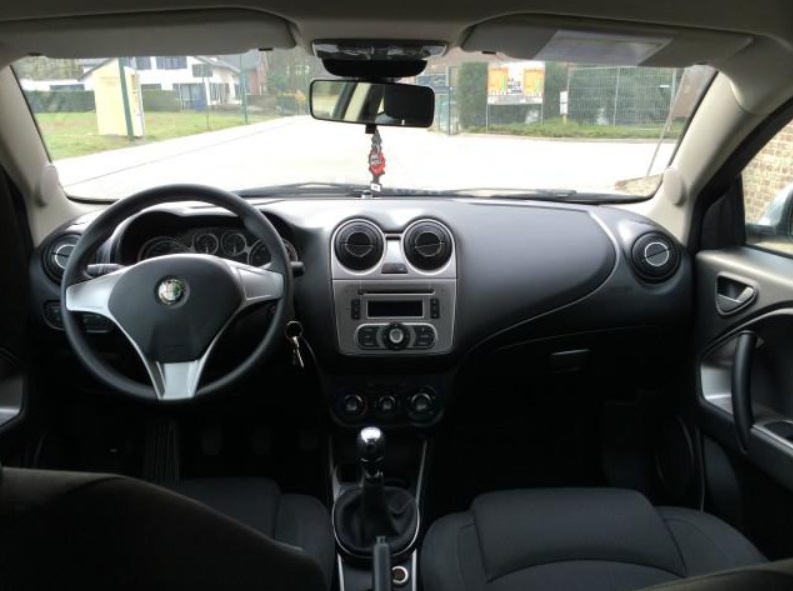 Left hand drive car ALFA ROMEO MITO (01/08/2013) - 